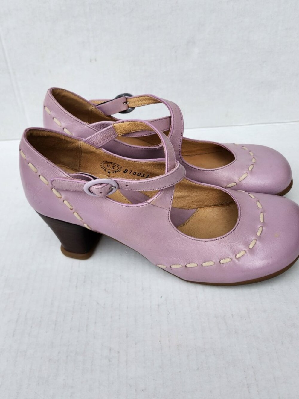 John Fluevog Hey Minstrel Lilac Purple Leather Mary Jane Heels 8.5 Rare Find - Picture 7 of 16